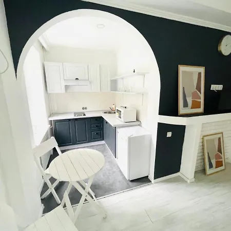 Premium Rent In Centre - *