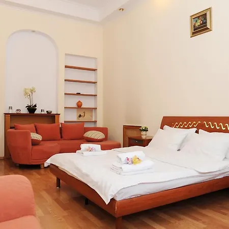 Premium Rent In Centre - *